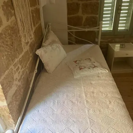 Old Mansion * Ρίγκλια
