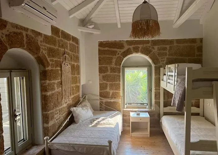 Old Mansion Riglia